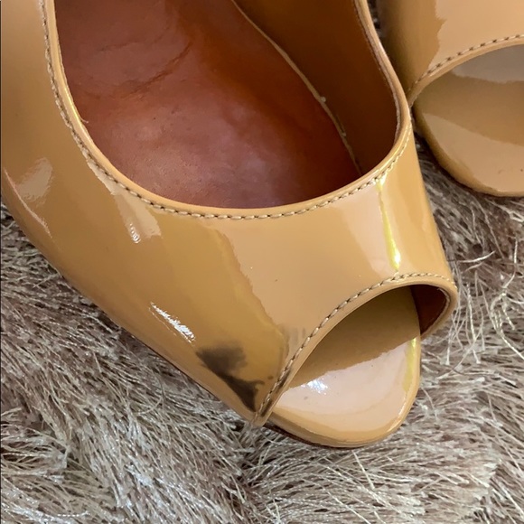 Schutz patent leather peep toe heels, Size 5 - Picture 3 of 5